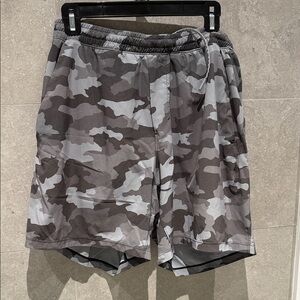 Lululemon Men's Gray Camo Athletic Shorts